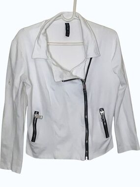 Moto Jacket Women’s Cropped Zip Up / Tag size: XL Actual fit: Medium/Large